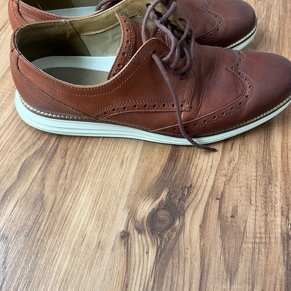 Men's ØriginalGrand Wingtip Oxfords - Picture 2 of 6